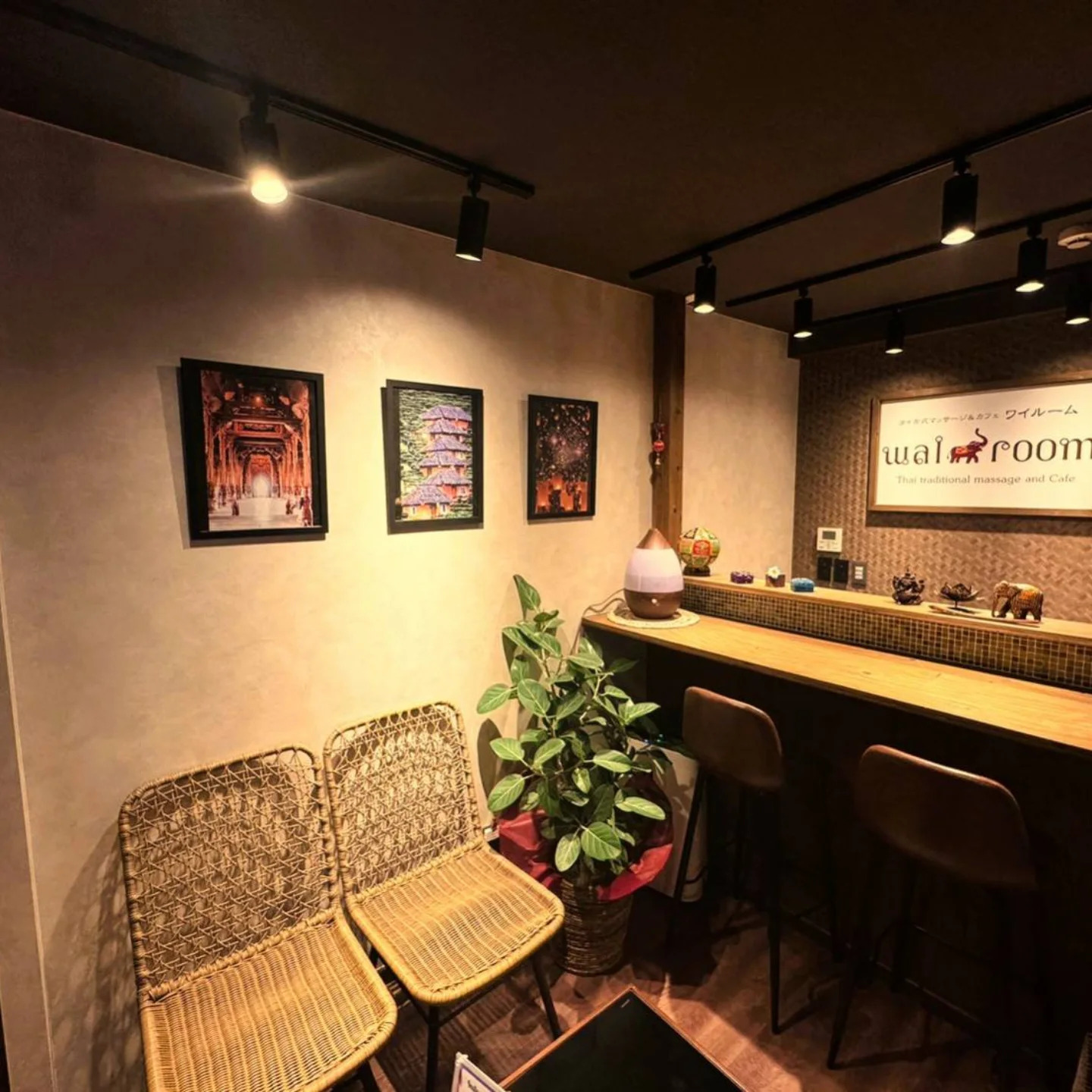 ワイルームSpa蒲田西口店 カフェ併設の店内